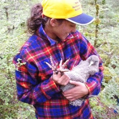 PhD student @otago |
FulbrightNZ VSR @Cornell {she/her} country bumpkin exploring the intersection of genetics and pest control 🧬🐭💻