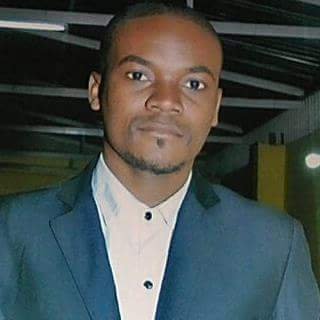 AlbanoMuthu's profile picture. Desistir nunca 🎺👌