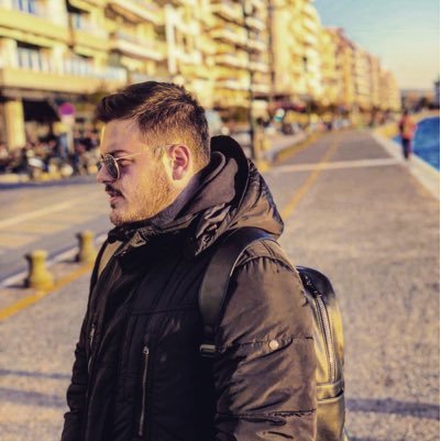 Electronic Engineering Graduated from UotA | Tennis Player for fun | Djing