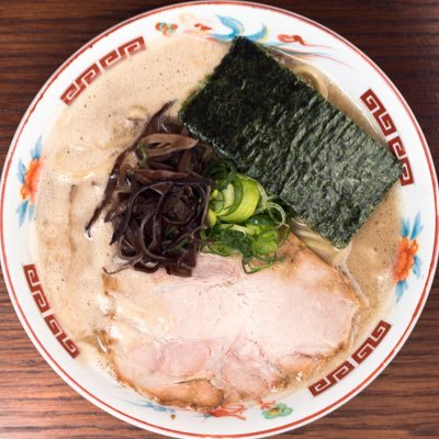 【濃厚ラーメンかなや】公式アカウント／東京メトロ丸ノ内線・方南町駅・出口1より徒歩1分／東京都杉並区堀ノ内1-3-13 ライオンズプラザ方南町107(1-D)／11:30〜15:00(14:45L.O.),18:00〜21:00(20:30L.O.)／日曜日は昼のみ営業／※材料が無くなり次第営業終了／定休日→月曜日