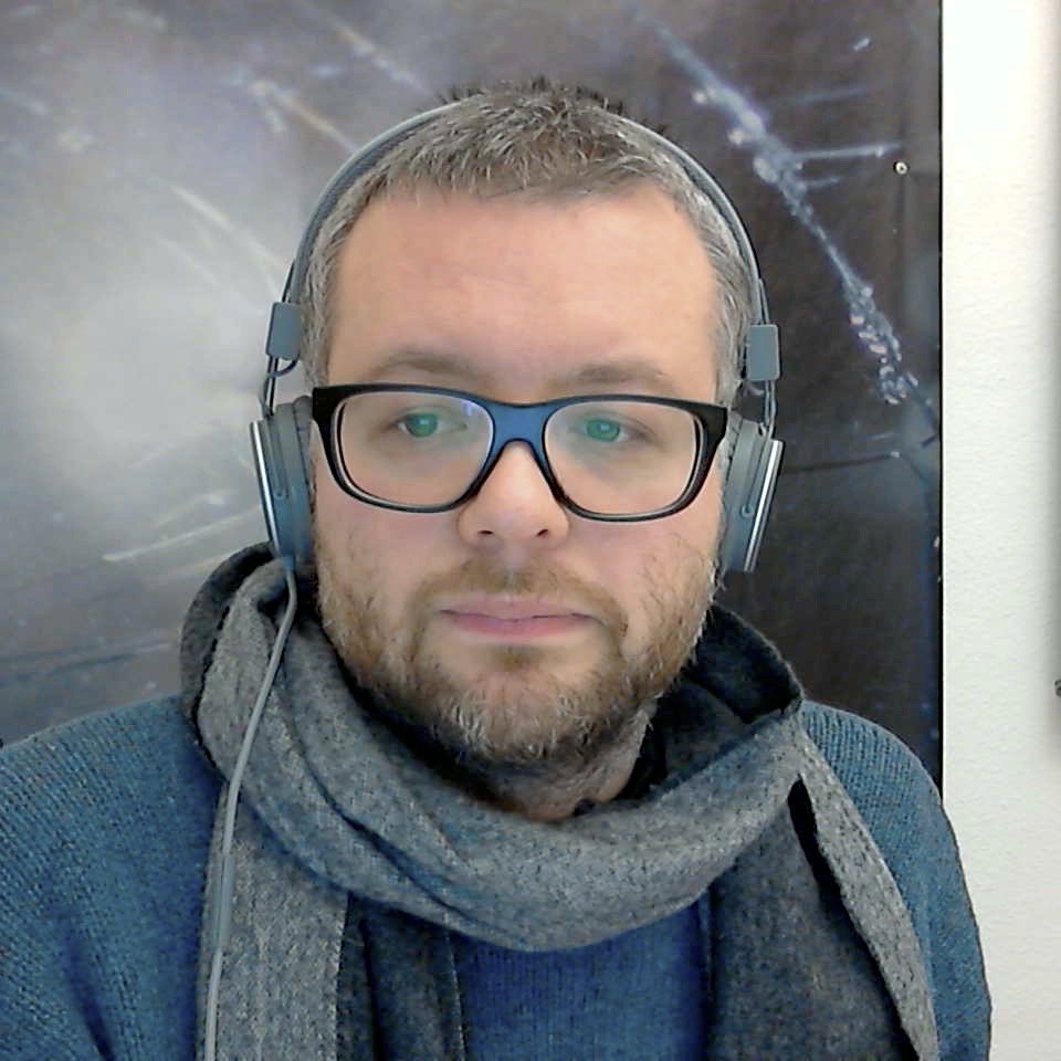 Professional Pedestrian @Fussverkehr, Head of board @bmfonds, Reggae-Lover, father of twins, Apple-enthusiast, mastodon @buchi@verkehrswende.social