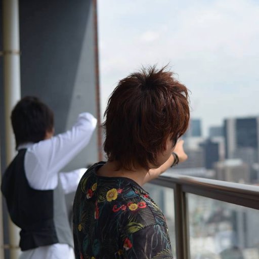 27IT2's profile picture. 部落会社から脱サラ。ストレスフリーライフの実現！ ☛国立大卒→塾長→年収1000万超→ネットを活用した仕組みで会社・時間・お金に縛られない毎日が休日のようなゆったりとした生活を実現★ 法人コンサルやコミュニティ運営など。+メルマガ購読者35,000人超ʕ•̫͡•ʔ 猫|自由|旅|ノマド|V系|スタバ|#相互フォロー