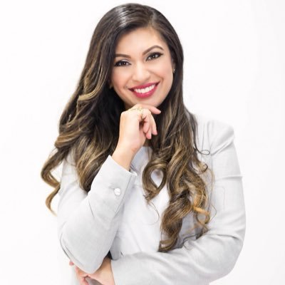 🩺Co-Founder @integrahealth 📍🇨🇦 👩🏽‍⚕️ Clinical Entrepreneur 💅🏽Empowering ALL boss babes ✨Motivational & Business content ⬇️Schulich Clinical Mini-MBA