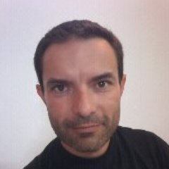 Java Addict since 1.0 in 1996,
Software Architect @ French Ministry of Defence,
Loves (really loves) clean code, perf. code, in Java EE and game programming.