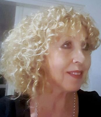 heartinmind_nl's profile picture. Coach | Trainer | Gericht op vitaliteit van mens & organisatie! 
Persoonlijke ontwikkeling | Loopbaan | Stress Management 
CSR-coach & partner