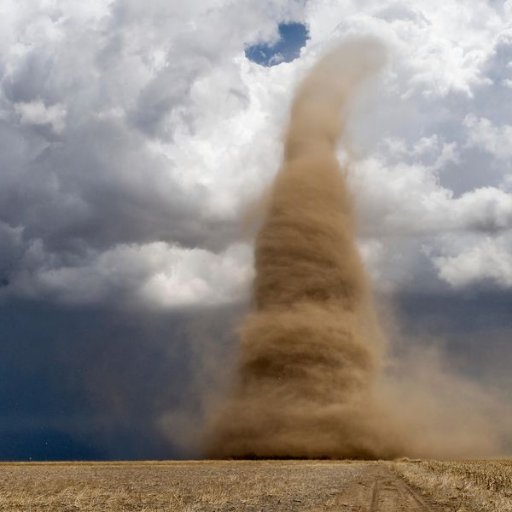 French fan of anything linked to #weather, #climate, #storm, #severeweather.