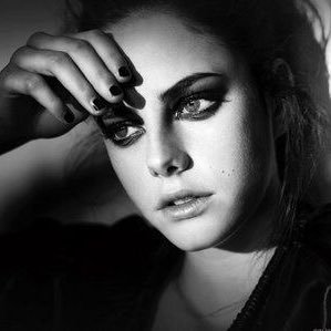 —«Who the hell is Bucky?»— |RP/Female Bucky-Winter soldier/Detailed-Semi/18+/BI/MV/MC/Destructive Tendencies|
