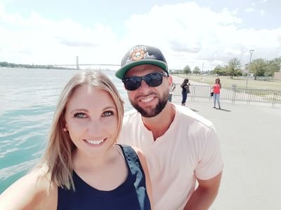 LoriWil42901510's profile picture. A wise girl knows her limits. 
A smart girl knows she has none.
-Marilyn Monroe