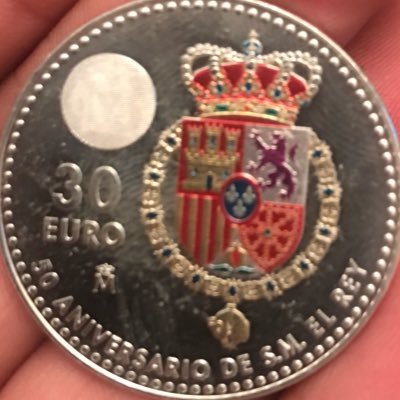 Patriota español que recientemente se ha enterado que soy facha por ello.Casado y padre x2👸🏻🤴🏻.