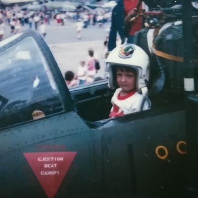 MikeVVhiskey's profile picture. #Aviation Enthusiast / #MilAir / Part Time #AvGeek 
Aʟᴡᴀʏs ʜᴀᴘᴘʏ ʟᴀɴᴅɪɴɢs @ #ETAR