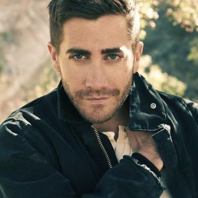 This is the official twitter for I Heart Jake and not
for Jake Gyllenhaal himself.