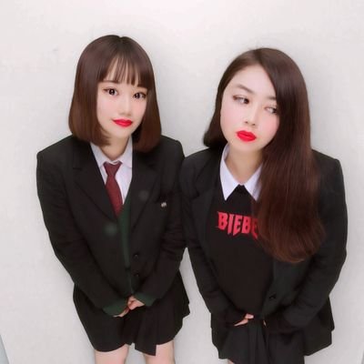 洋楽、ギター、ストリートファッション、三姉妹

ise highschool 2-3
 art,dance,ESS　
Japanese + Canadian のハーフ


3年生になったら消します

Instagram→caitlinblay200049