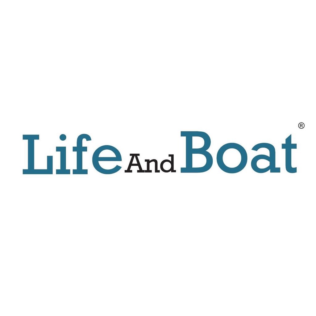 lifeandboat's profile picture. Location bateau et jet ski La Rochelle, balade en mer.