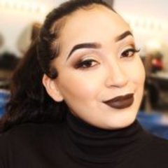 🇺🇸 I love fashion, and I love changing my style, my hair, my makeup, and everything I've done in the past has made me what I am now.