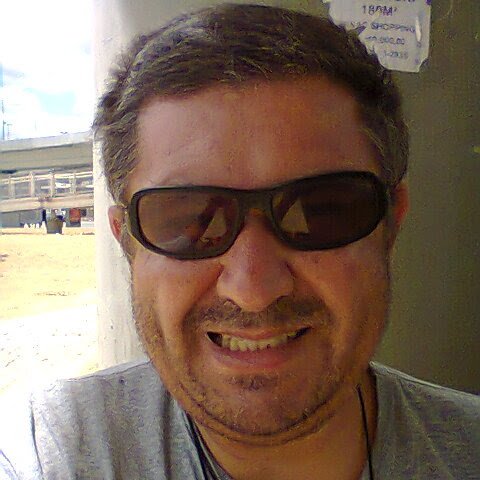 Sou Corinthiano .Amo o Padre Marcelo e Chico Xavier.Sou muito feliz morando em BH e amo BH não por causa das pessoas que moram aqui por BH mesmo.Amo Go também.