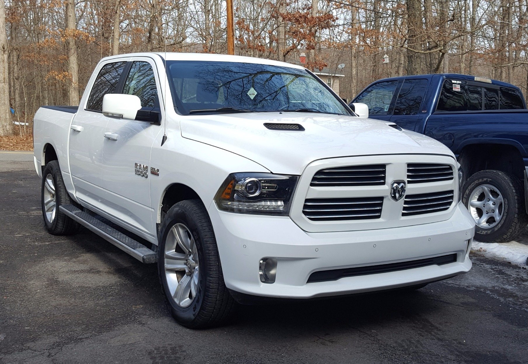 THoop2000's profile picture. 