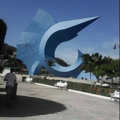 Conoce mediante fotografías y vídeos el Puerto de Manzanillo.......