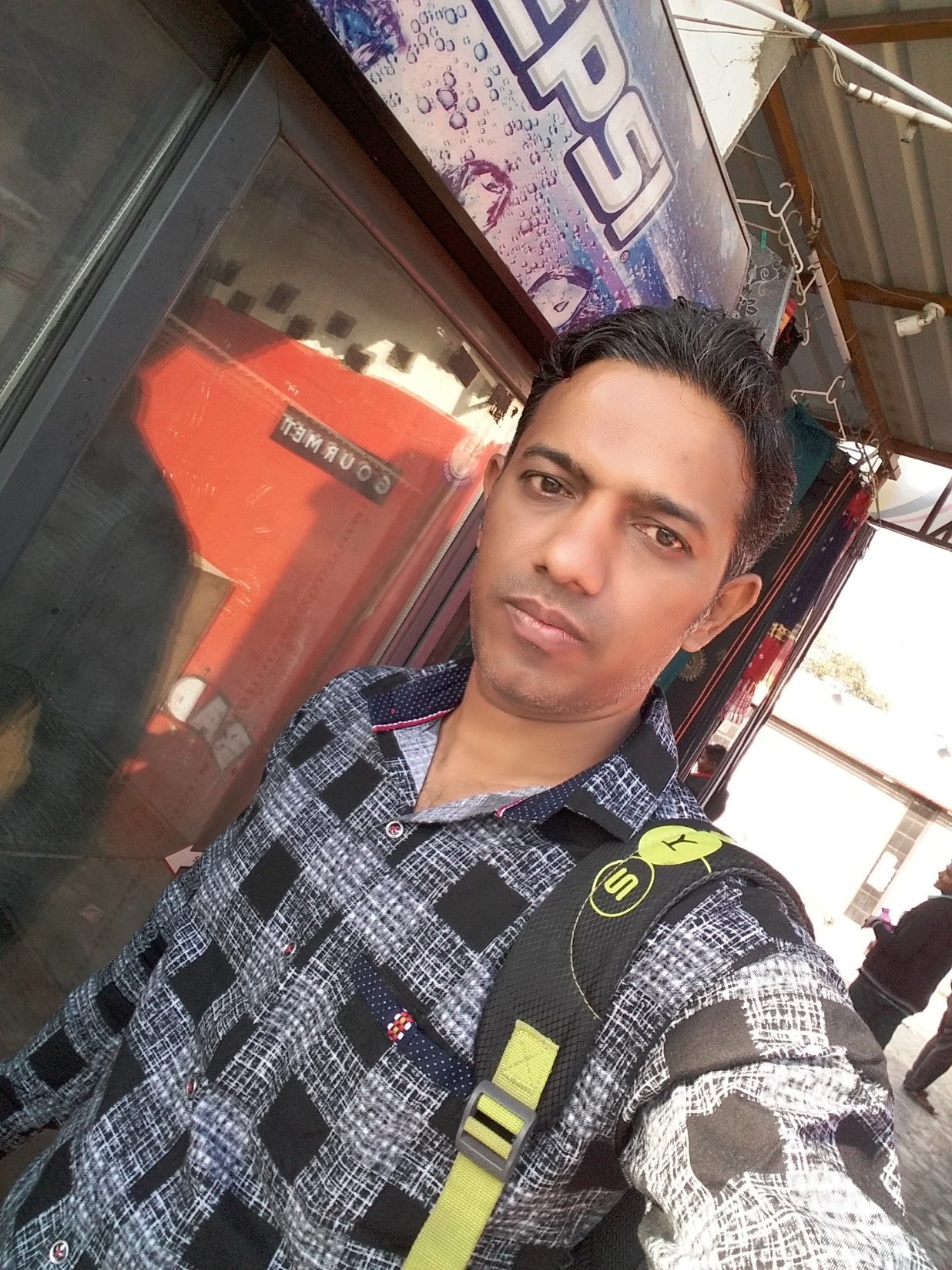 anishmansuri13's profile picture. 