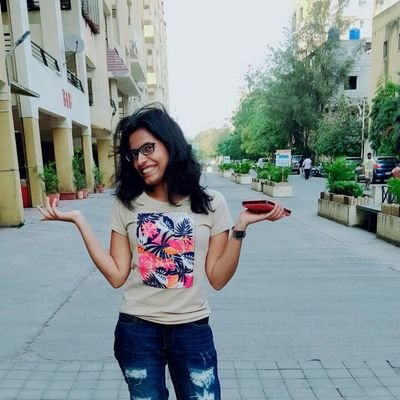 shreya_pandey15's profile picture. #crazydreamer# foodie#aazadparinda..!