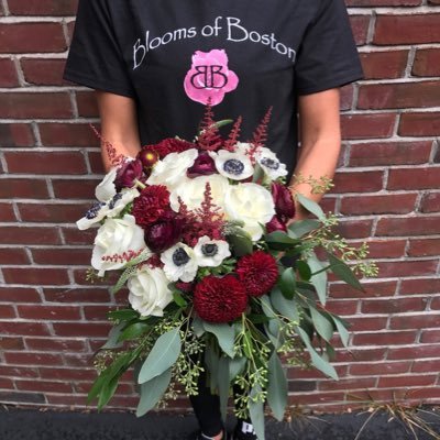 BlmsofBos's profile picture. Boutique Floral and Event Design Company Specializing in Weddings and Events as well as hosting DIY Floral Design Nights in your area!