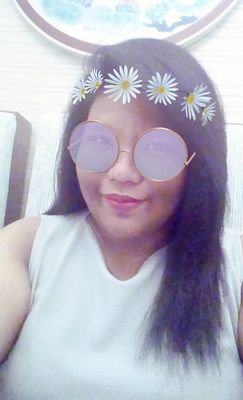 Sweet, friendly, lovable, malambing
, cute. :))) kahit panget ako,mabait naman at mapagmahal sa iba. :)))