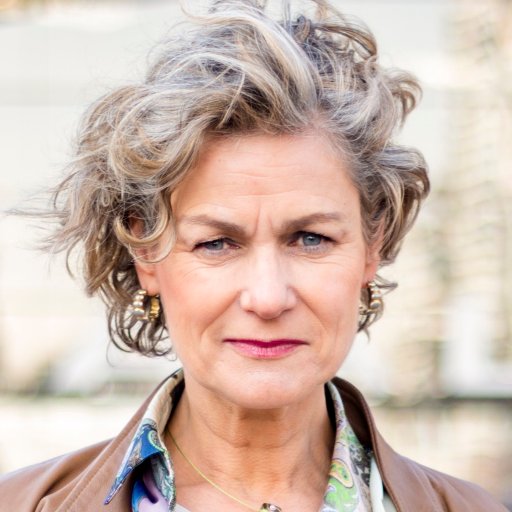 I help brands creating loyal customers with a focus on real customer needs #JTBD @ContentKings DesignAcademyEindhoven @TUeindhoven publisher & #storyteller