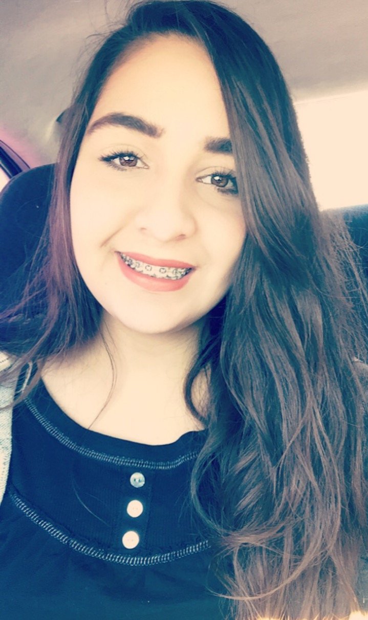 I'm just a girl who eventually learned that every day you have to enjoy to the fullest because we do not know when is the last day where we can smile