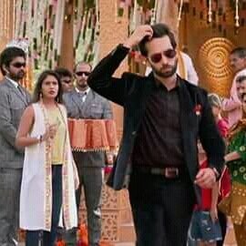 AakibKh81886120's profile picture. Think yuo