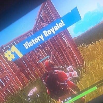 I Sell Fortnite Accounts For PS4 and PC Sometimes I have Xbox also do Giveaways