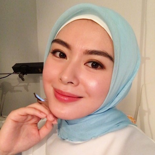 Assalamualaikum.. Ayana Jihye Moon 💝// 🕋Muallaf (since 2012) // Freelance model & Investor 🌹Spoke person of @wardahbeauty // 💌 DM