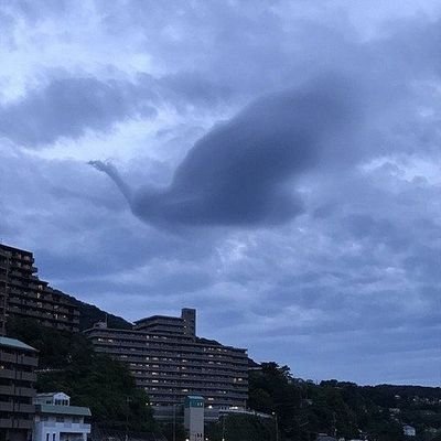 R81053775's profile picture. 大学生です！無言フォローすみません！無視していただいても結構です！
労働辛くないですか？割にあった給料もらってますか？私は大学生ですが社会人の方々よりも稼いでいる自信があります！今の時代もっと楽に生きましょうよ！
あなたの人生変えてみませんか？もちろんDMでの勧誘はしません！やるかやらないかはあなた次第です！