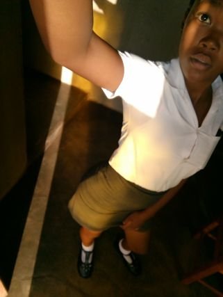 Pertu_mbali's profile picture. God first😇😇😇😇
mommy n daddy's second thing❤
Evi's lil sis❤
Grace's big sis❤