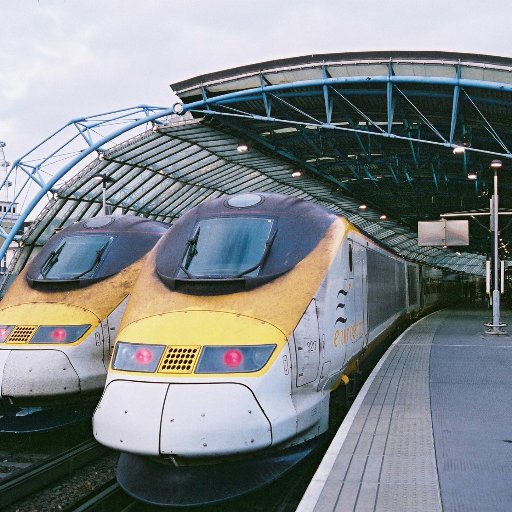 🚂,aime les photos de train actuelles ou anciennes