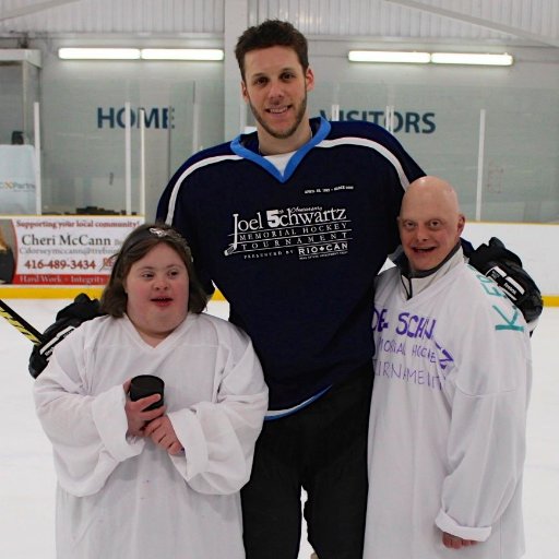 Co-Founder of Homewise @hihomewise 🇨🇦.
On the side, Co-Founded Serving for Sinai & the Joel Schwartz Memorial Hockey Tournament