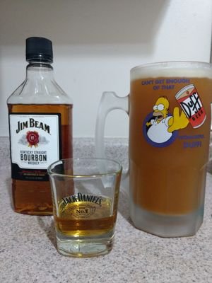 Matt54667723's profile picture. Guns and beer