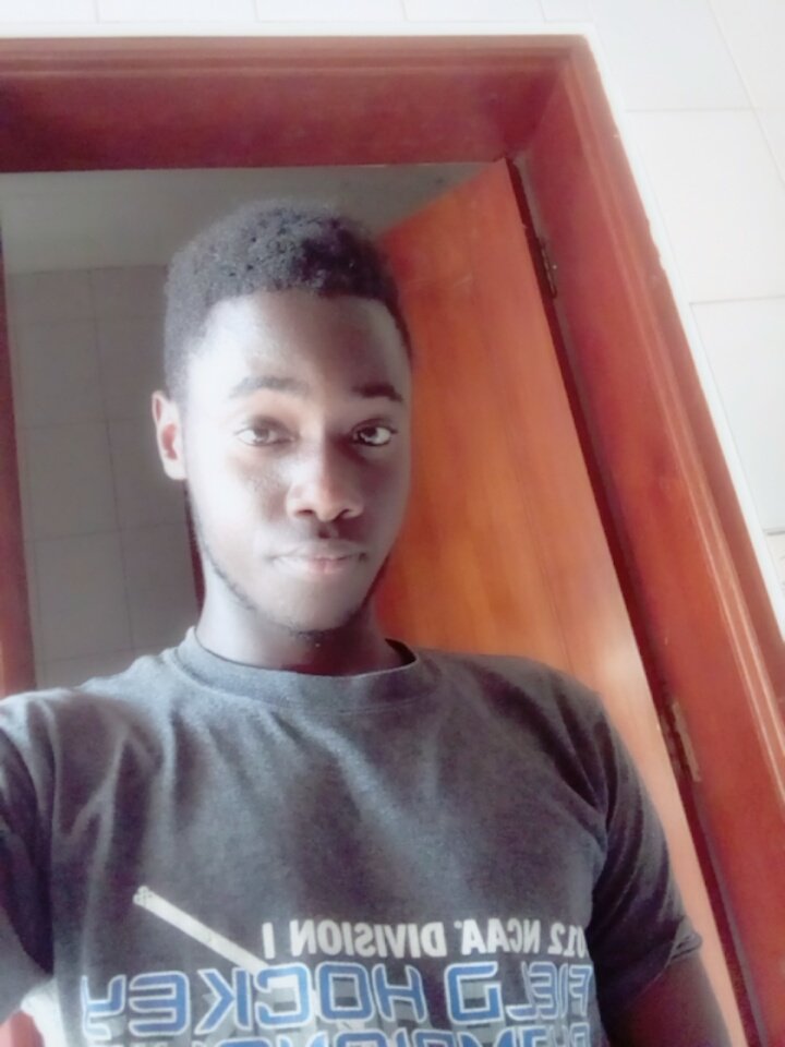 yeshayahuy's profile picture. 