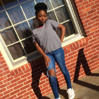 Ig: yafavvvv.niyah Amosc: smith_dollface •unbothered• 😜
