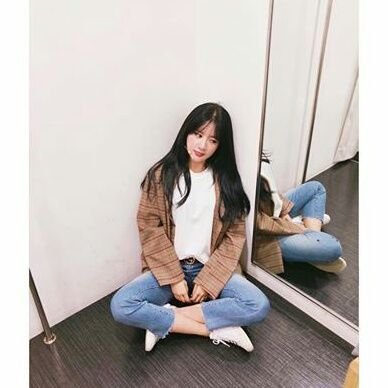 shownu_s's profile picture. 