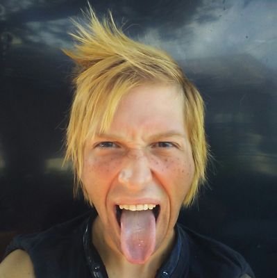 linkgeminis's profile picture. Just some dumb kid doing stupid shit...
Fluent in sarcasm.
Follow my main account:
https://t.co/xdTnUTV0Cq