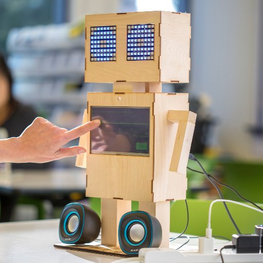 University of Washington interdisciplinary team designing a social robot to measure and reduce stress in #teens. #robots #mentalhealth