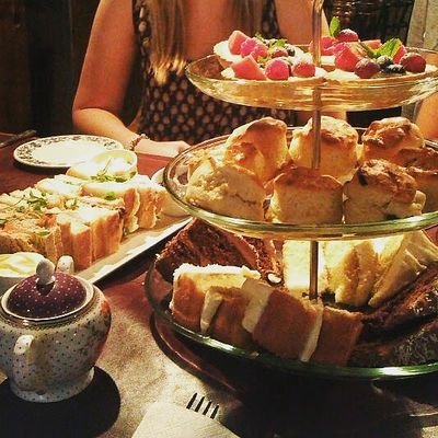 Just a Cardiff girl in her early 30's who loves taking afternoon tea #blogger
afternoonteacardiff@gmail.com