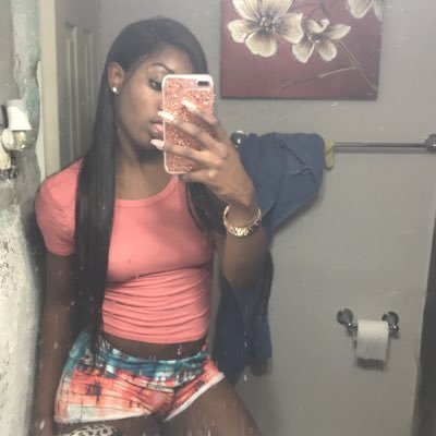 rude_slim97's profile picture. Future RN 👩🏽‍⚕️ ❤️