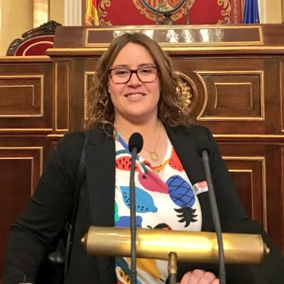 Politóloga, apasionada de la Comunicación Política. Socialista. Republicana. Secretaria de Formación, Estudios y Programas de @psoegc