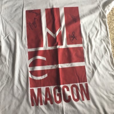 selling an original magcon shirt for cheap signed by CAMERON DALLAS, CARTER REYNOLDS, and JACK AND JACK (Gilinsky & Johnson) DM for details