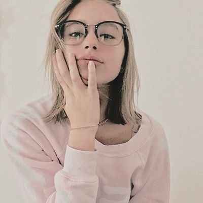 14⨾〖 𝓑𝓻𝓲𝓽𝓲𝓼𝓱 𝓰𝓲𝓻𝓵 ↺ Yᴏᴜɴɢ A̶ᴄ̶ᴛ̶ʀ̶ᴇ̶ꜱ̶ꜱ̶.〗⊰ ❛━Wʜʏ ᴀʀᴇ ʏᴏᴜ ꜱᴛᴜᴛᴛᴇʀɪɴɢ ʟɪᴋᴇ ᴛʜᴀᴛ﹖❜ ៚:「Fᴜᴛᴜʀᴇ NOVELIST.」#UᴘꜱɪᴅᴇDᴏᴡɴᴇʀꜱSϙᴜᴀᴅ