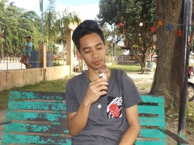DealRaven's profile picture. 🤔🤔🤔