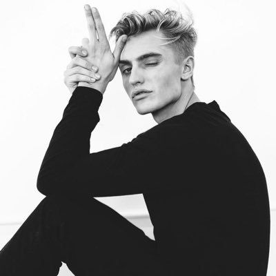 rpwme_'s profile picture. 23