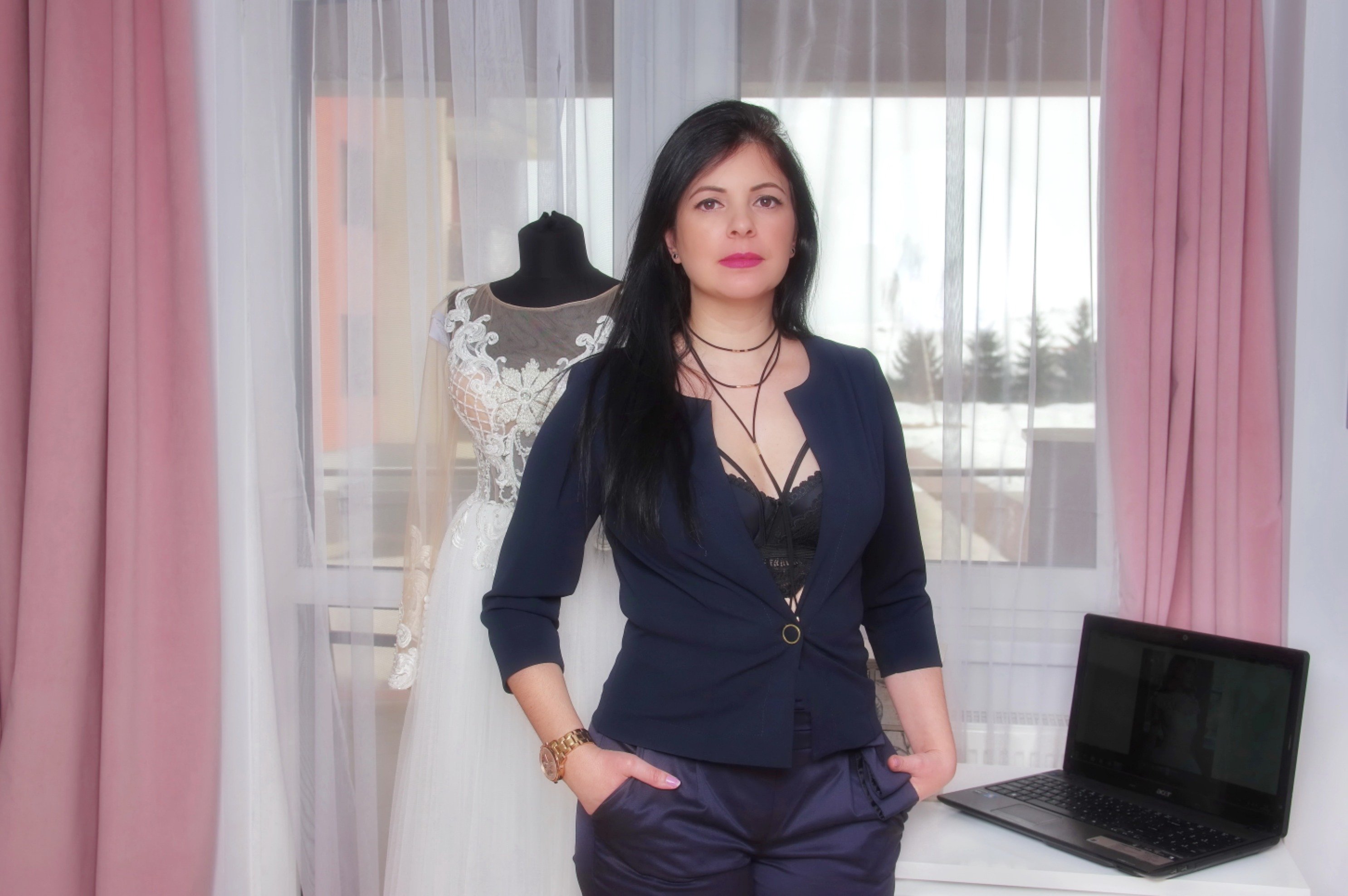 SzocsRamona's profile picture. Menyasszonyi ruha szalon Csíkszereda 
Salon rochii de mireasa Miercurea Ciuc 
0741.115232