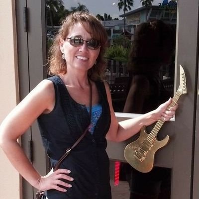 Mom of 2 amazing boys, UTC alumni, baseball fan #Braves...