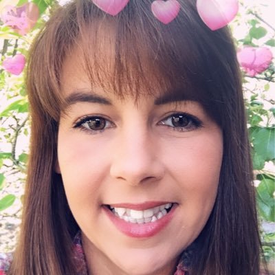 I work from home as a Loan Officer Assistant and Entrepreneur. I appreciate rural living, family, animals, and helping others. Mortgages and Makeup 🏘️ & 💄